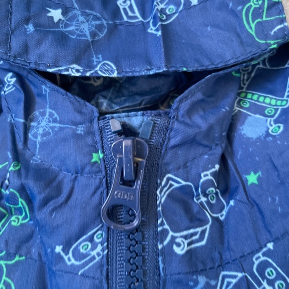 3/$20 Regatta Toddler Rain suit - Picture 4 of 7